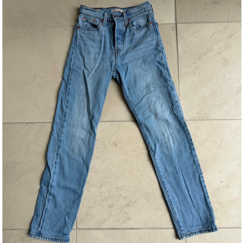 Levi’s Premium Wedgie Straight Jeans W23 L28 Light Wash High Rise Denim
